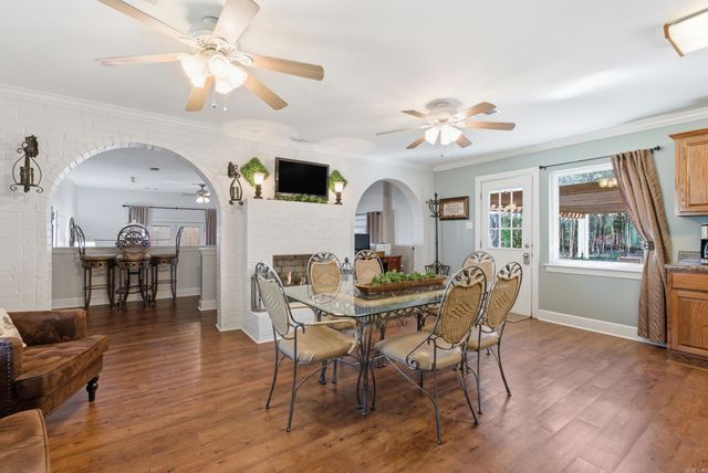6 Sherwood Drive, Conway, AR 72034