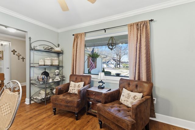 6 Sherwood Drive, Conway, AR 72034