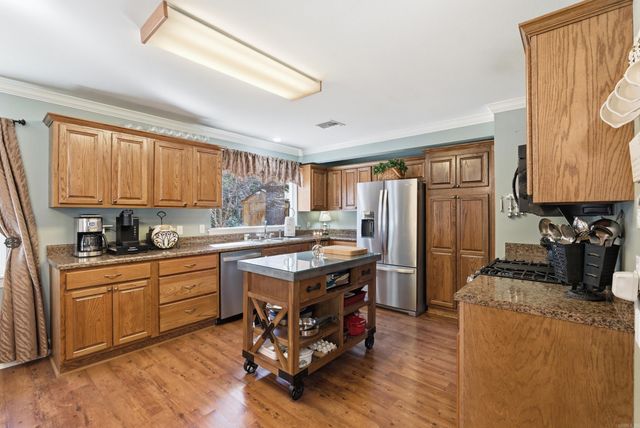 6 Sherwood Drive, Conway, AR 72034