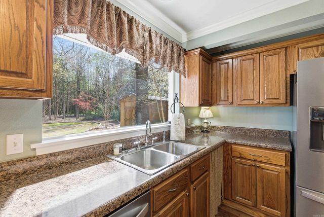 6 Sherwood Drive, Conway, AR 72034