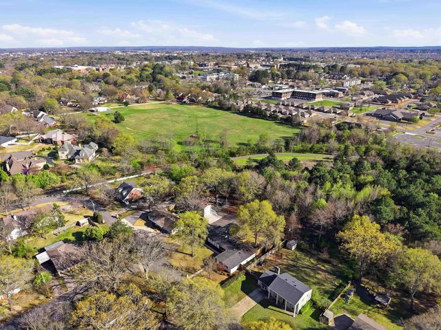 6 Sherwood Drive, Conway, AR 72034