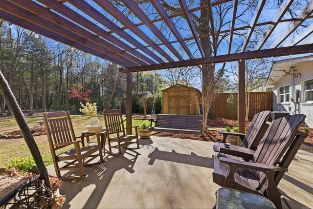 6 Sherwood Drive, Conway, AR 72034