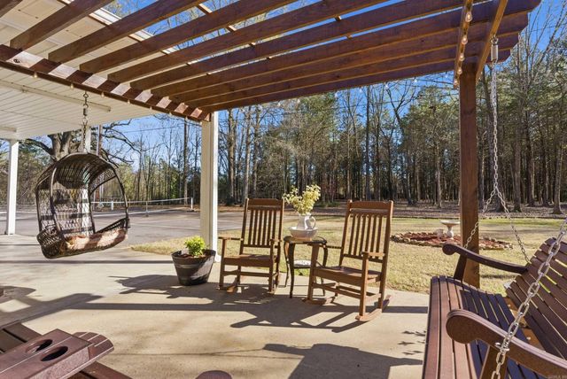 6 Sherwood Drive, Conway, AR 72034