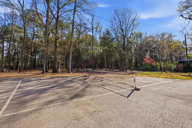 6 Sherwood Drive, Conway, AR 72034