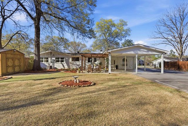 6 Sherwood Drive, Conway, AR 72034