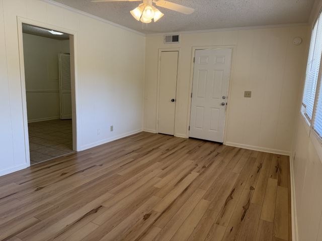 940 E Main St, Gallatin, TN 37066