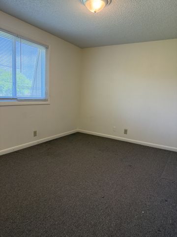 940 E Main St, Gallatin, TN 37066