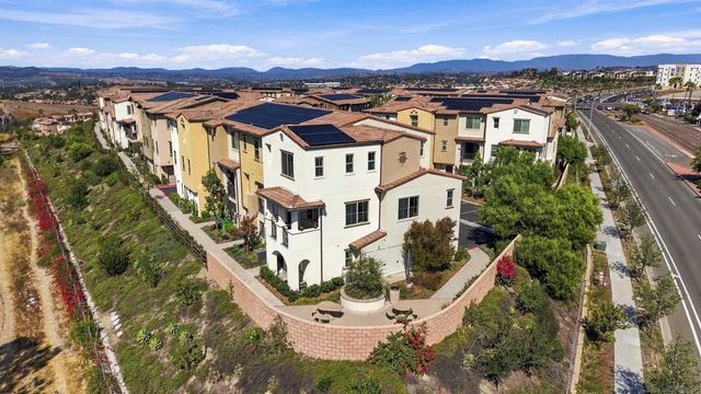 1525 Fig Tree Way, Oceanside, CA 92056