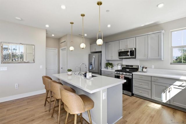 1525 Fig Tree Way, Oceanside, CA 92056