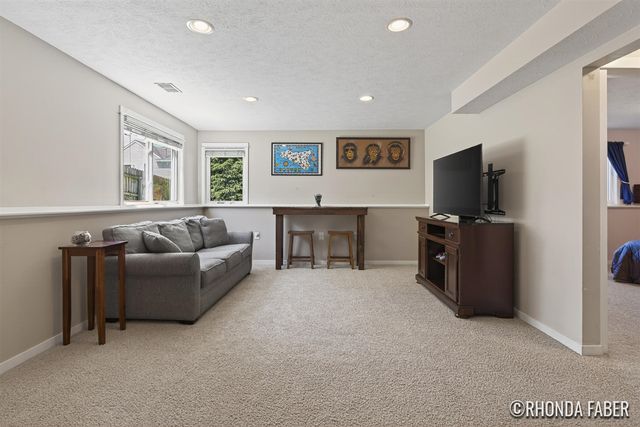 3933 Spruce Lane, Holland, MI 49424