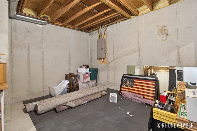 3933 Spruce Lane, Holland, MI 49424