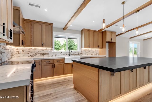 160 Shetland Circle, Reno, NV 89508