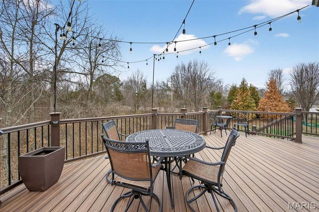 729 Tuscan Valley Court, Manchester, MO 63021