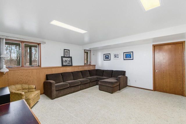 N6333 Suburban Heights Road, Pardeeville, WI 53954