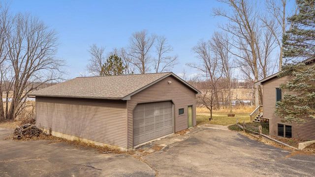 N6333 Suburban Heights Road, Pardeeville, WI 53954
