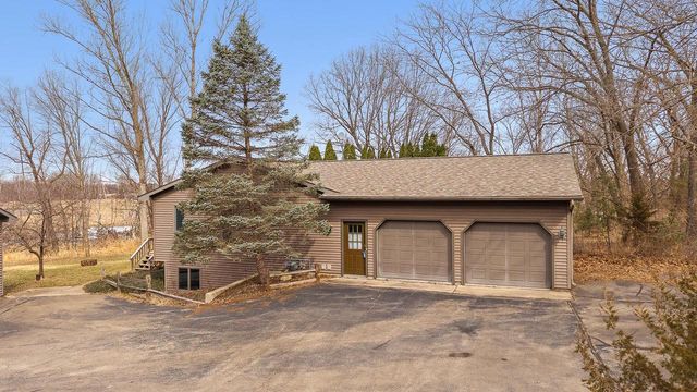 N6333 Suburban Heights Road, Pardeeville, WI 53954