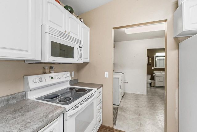 N6333 Suburban Heights Road, Pardeeville, WI 53954