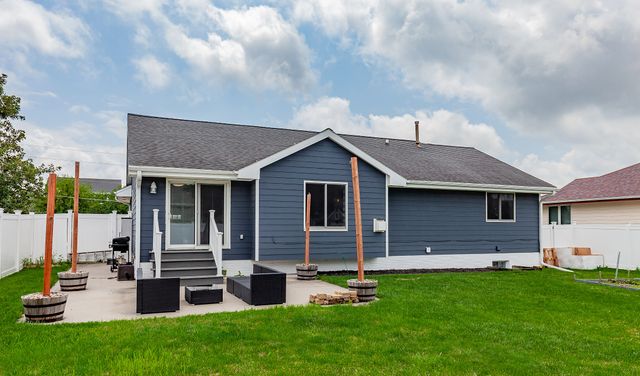 308 2nd Street NW, Bondurant, IA 50035