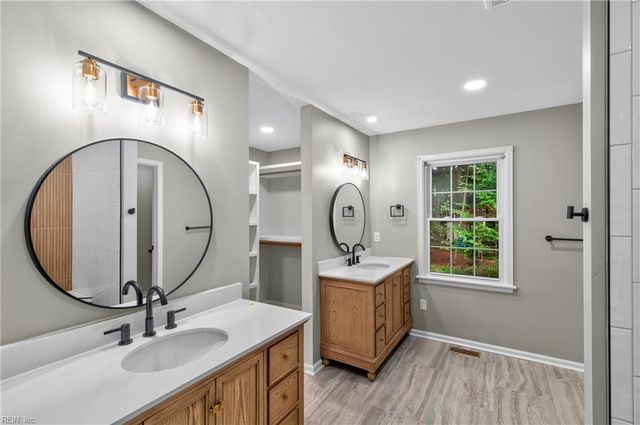 401 Piney Point RD, Yorktown, VA 23692