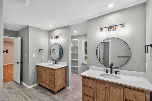 401 Piney Point RD, Yorktown, VA 23692