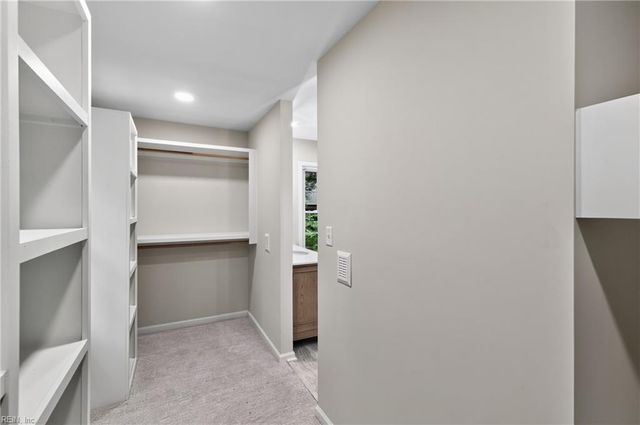 401 Piney Point RD, Yorktown, VA 23692
