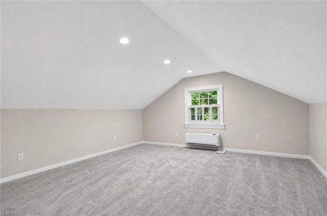 401 Piney Point RD, Yorktown, VA 23692