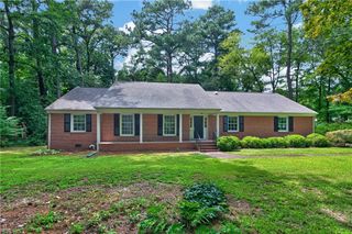 401 Piney Point RD, Yorktown, VA 23692