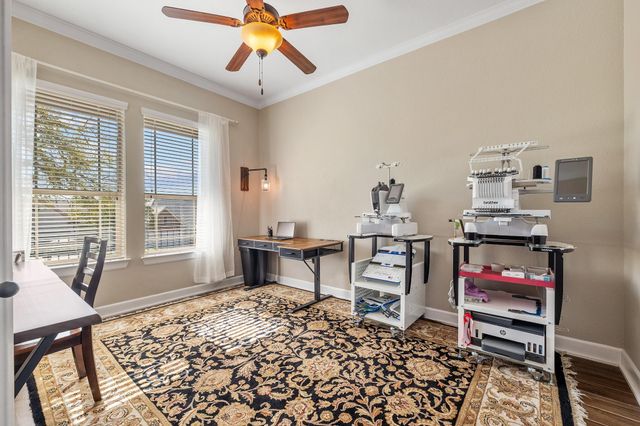 290 Grafton LN, Austin, TX 78737