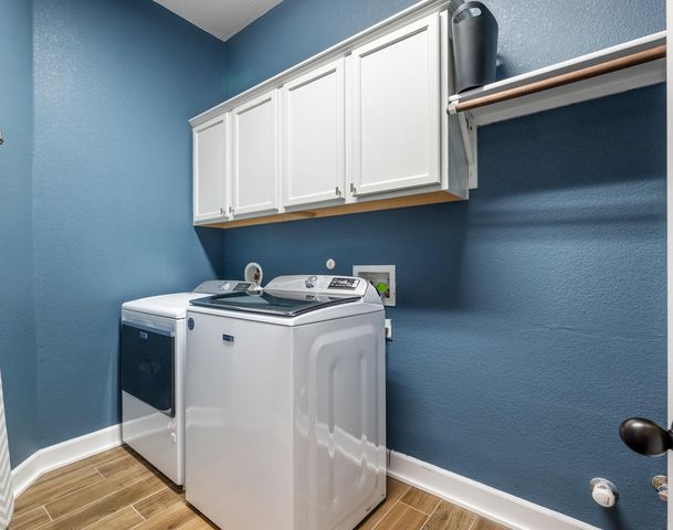 290 Grafton LN, Austin, TX 78737