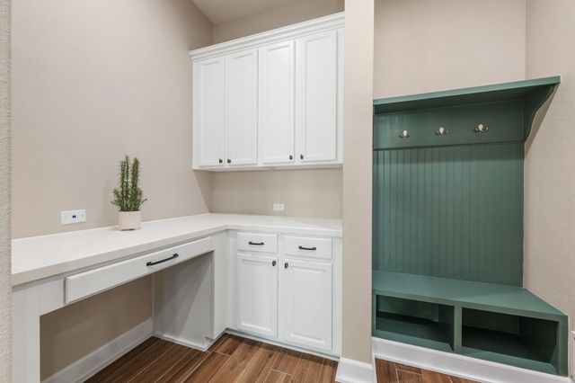 290 Grafton LN, Austin, TX 78737