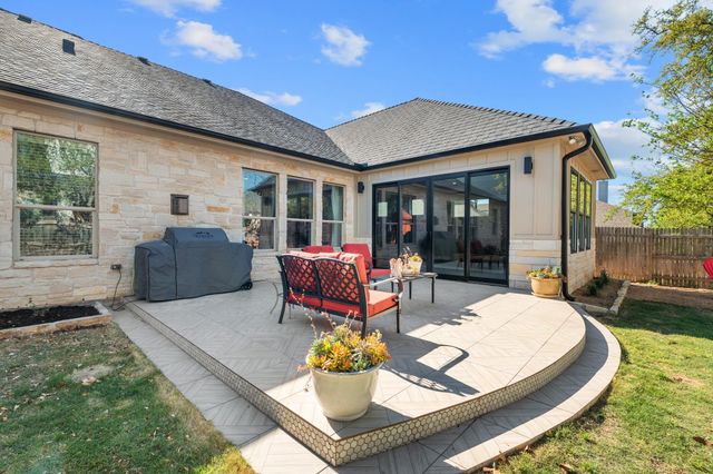 290 Grafton LN, Austin, TX 78737