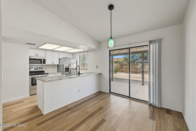 401 S Stoner Avenue, Tucson, AZ 85748