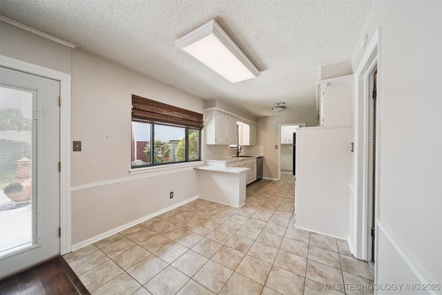 7058 E 52 Place, Tulsa, OK 74145