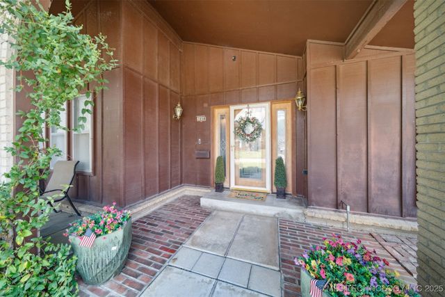 7058 E 52 Place, Tulsa, OK 74145