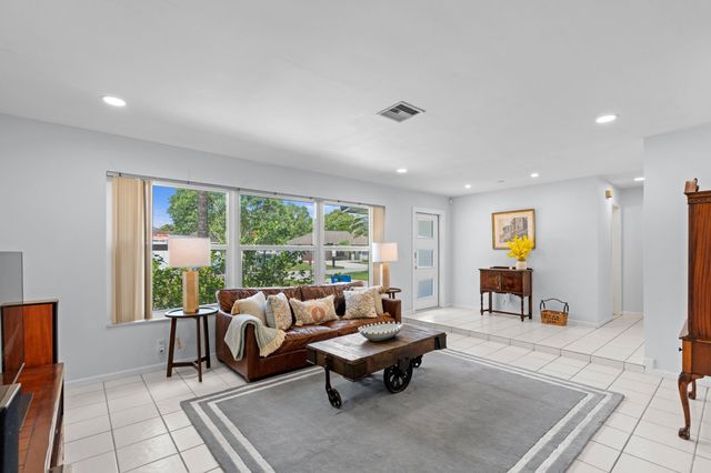 324 Sandpiper Avenue, Royal Palm Beach, FL 33411