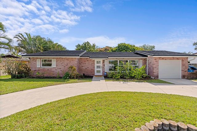 324 Sandpiper Avenue, Royal Palm Beach, FL 33411
