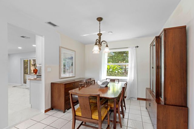 324 Sandpiper Avenue, Royal Palm Beach, FL 33411