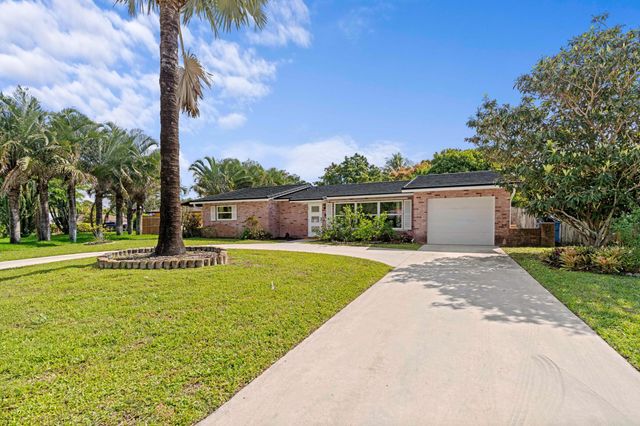 324 Sandpiper Avenue, Royal Palm Beach, FL 33411