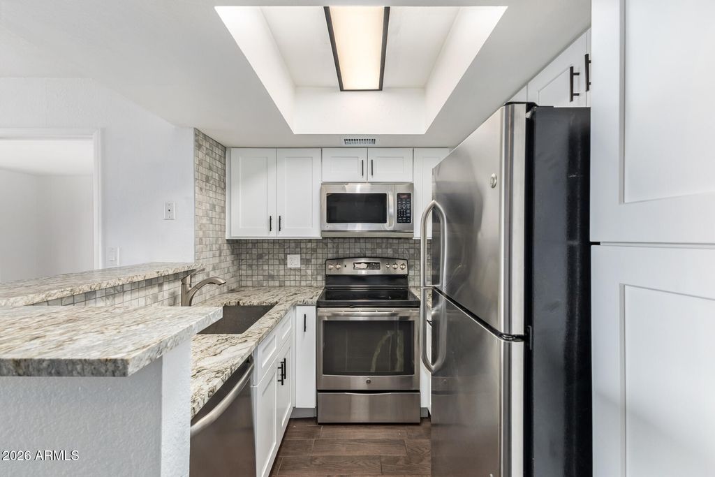 3601 W TIERRA BUENA Lane 271, Phoenix, AZ 85053