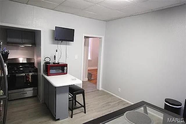 4541 S Compton Avenue, St Louis, MO 63111