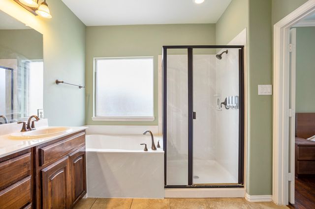 2725 Twinflower Drive, Fort Worth, TX 76244