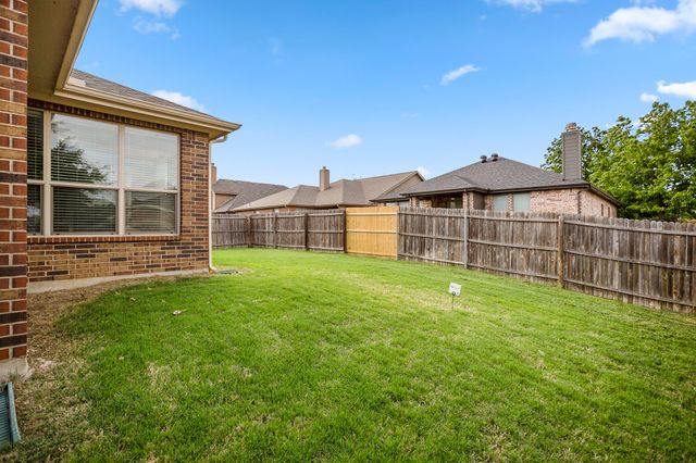 2725 Twinflower Drive, Fort Worth, TX 76244