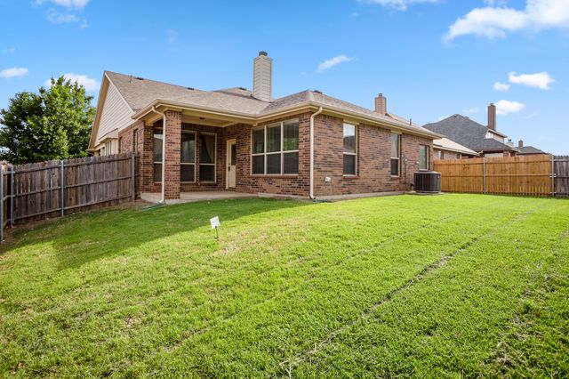 2725 Twinflower Drive, Fort Worth, TX 76244