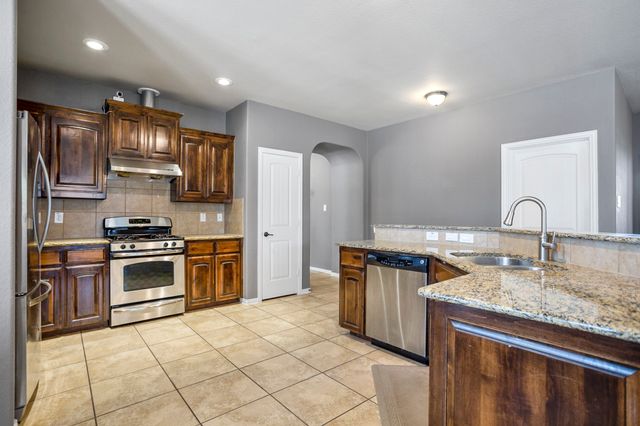 2725 Twinflower Drive, Fort Worth, TX 76244