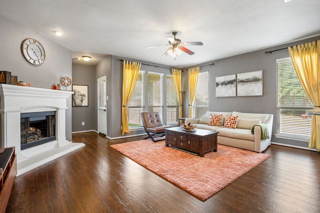 2725 Twinflower Drive, Fort Worth, TX 76244