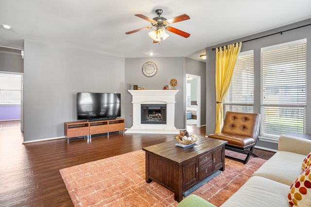 2725 Twinflower Drive, Fort Worth, TX 76244