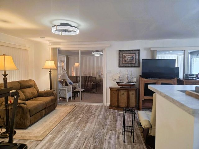 3313 OVERCUP OAK TERRACE, Sarasota, FL 34237