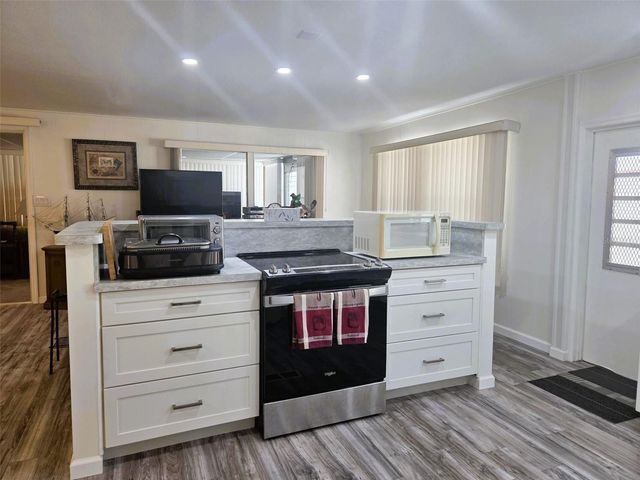 3313 OVERCUP OAK TERRACE, Sarasota, FL 34237