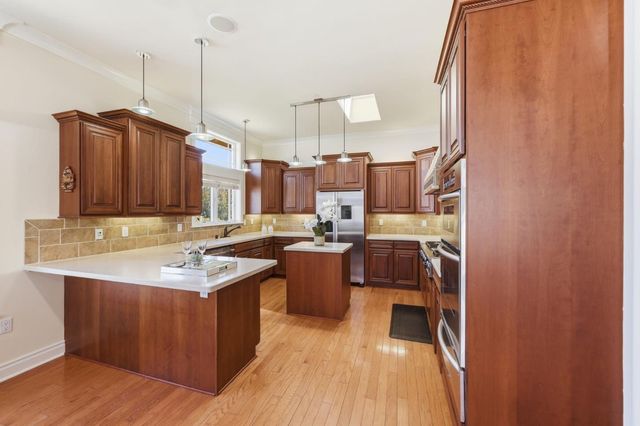 1207 Danmann Avenue, Pacifica, CA 94044