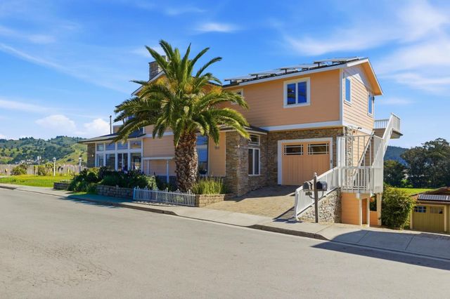 1207 Danmann Avenue, Pacifica, CA 94044